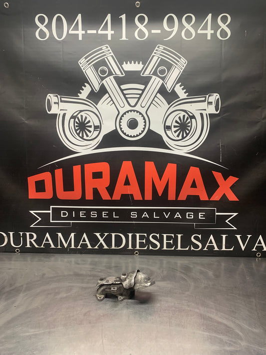 2005-2006 LLY C4500/5500 Intake 897311099